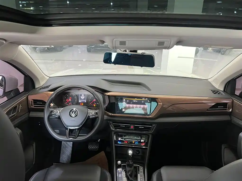 VOLKSWAGEN TUYUE