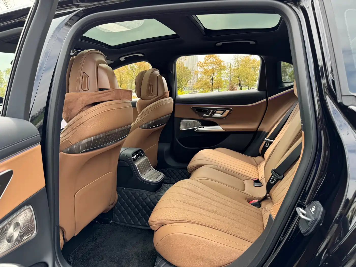 Mercedes-Benz E-Class 2024 Model E 300 L Luxury фото 15