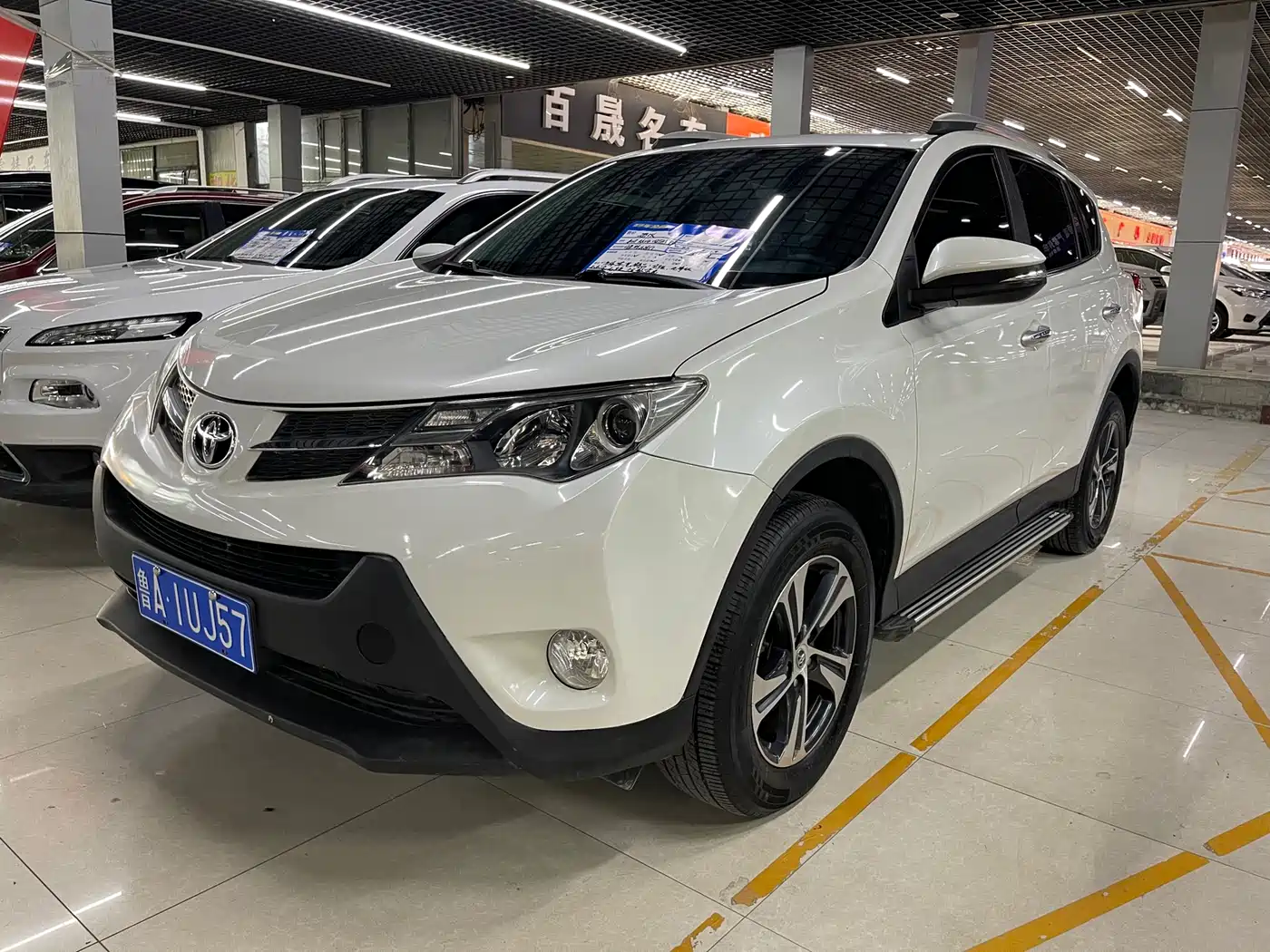 Toyota RAV4 Rongfang 2015 2.0L CVT 4WD Pioneer Edition