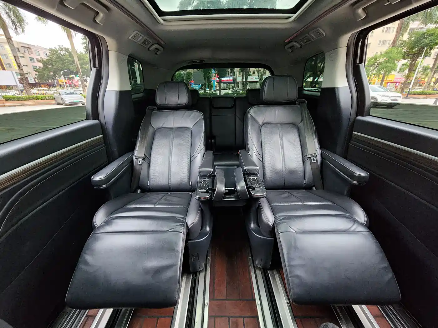 GAC Trumpchi Trumpchi M8 2021 Leading Show Series 390T Ultimate Edition фото 13