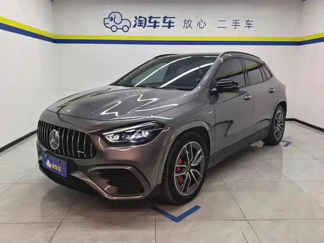 MERCEDES-BENZ GLA AMG