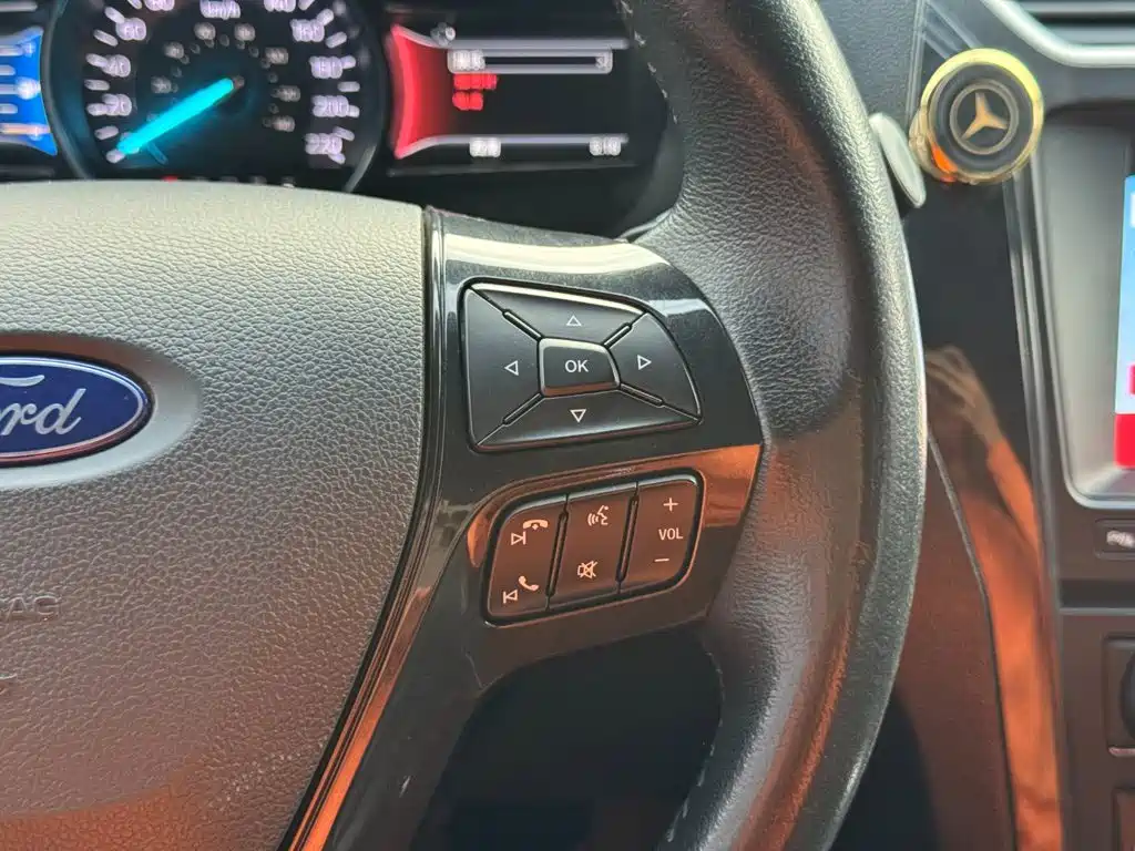 Ford Explorer (Import) 2017 2017 2.3T Trend Edition