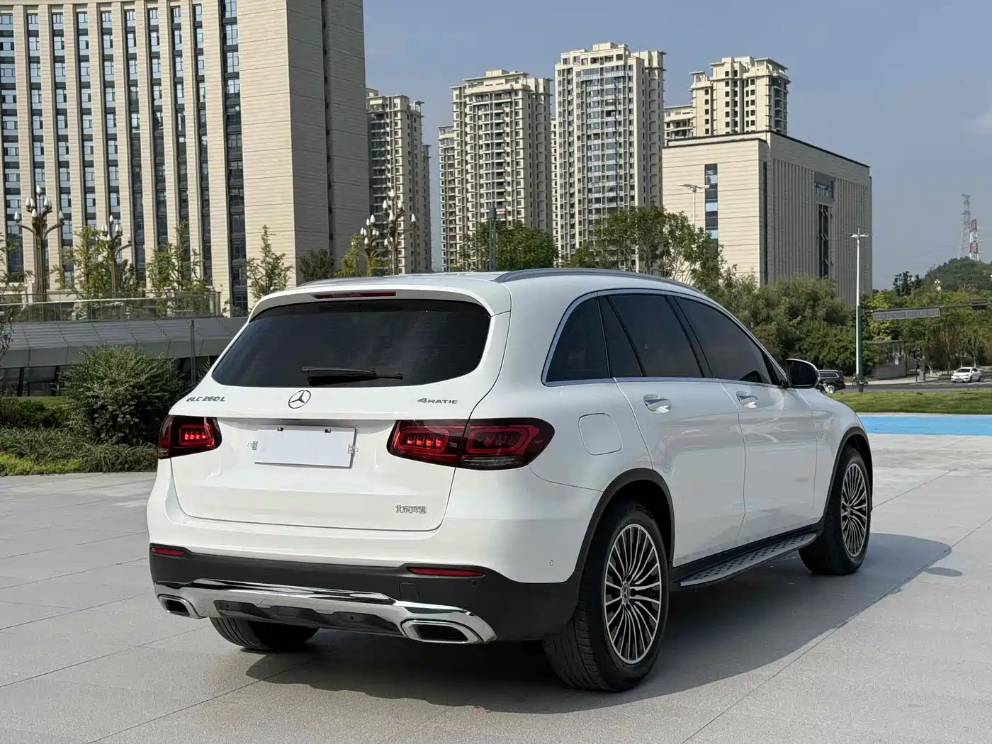 MERCEDES-BENZ GLC