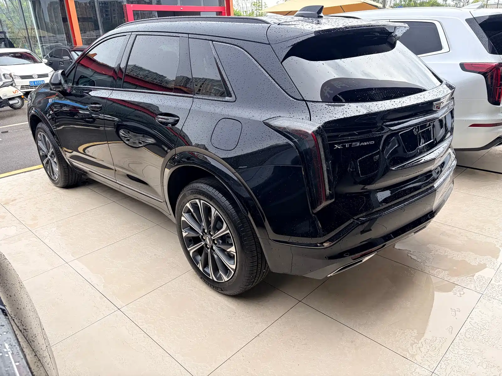 Фото 4 - Cadillac XT5