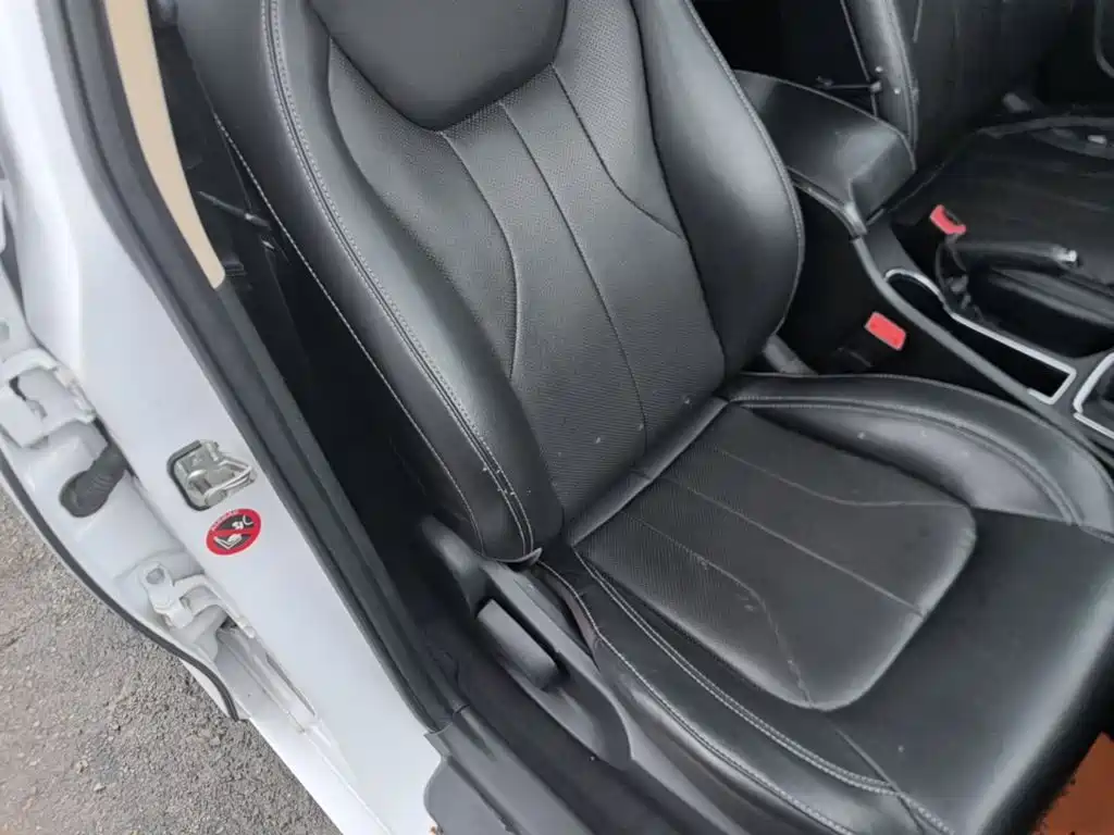 Фото 25 - Geely Emgrand