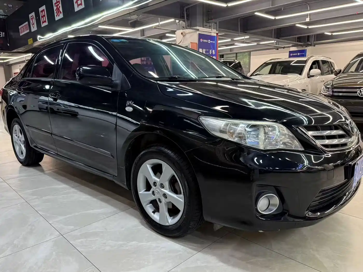 Toyota Corolla 2011 1.8L CVT GL-i фото 3