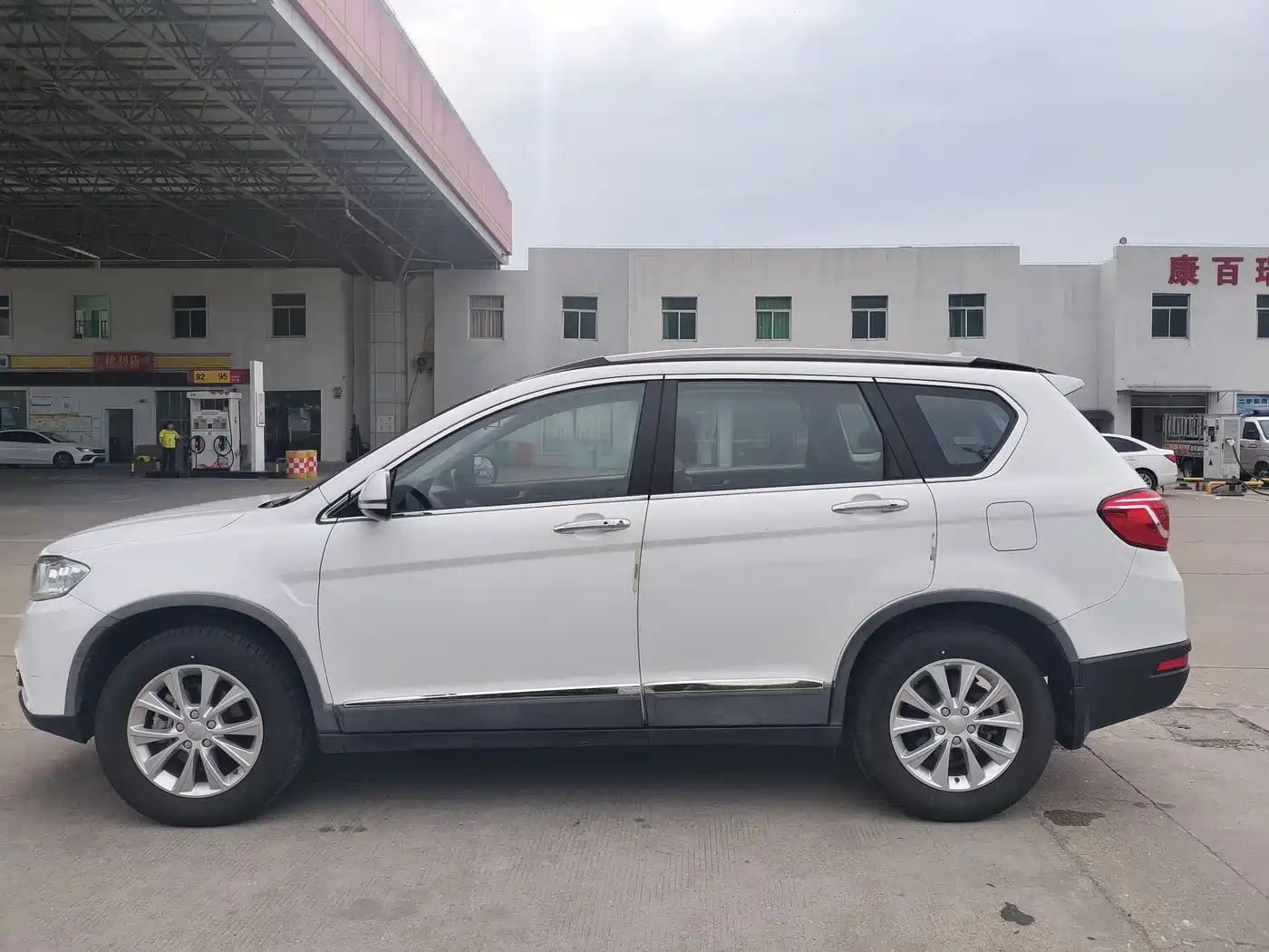 Фото 8 - Haval H6