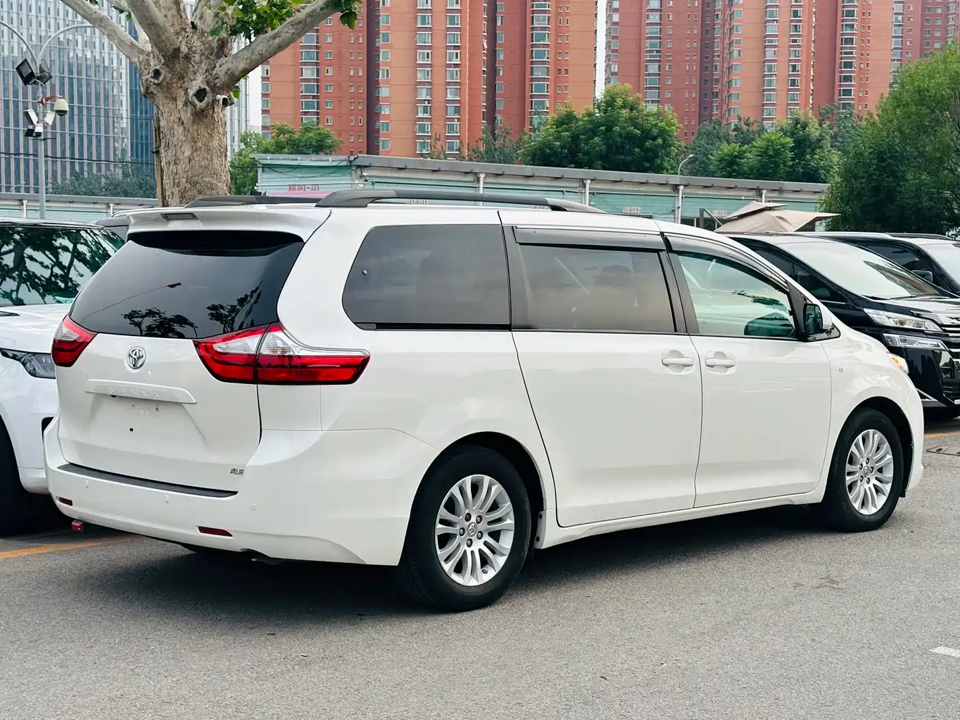 Toyota Sienna 2015 3.5L 2WD L фото 4