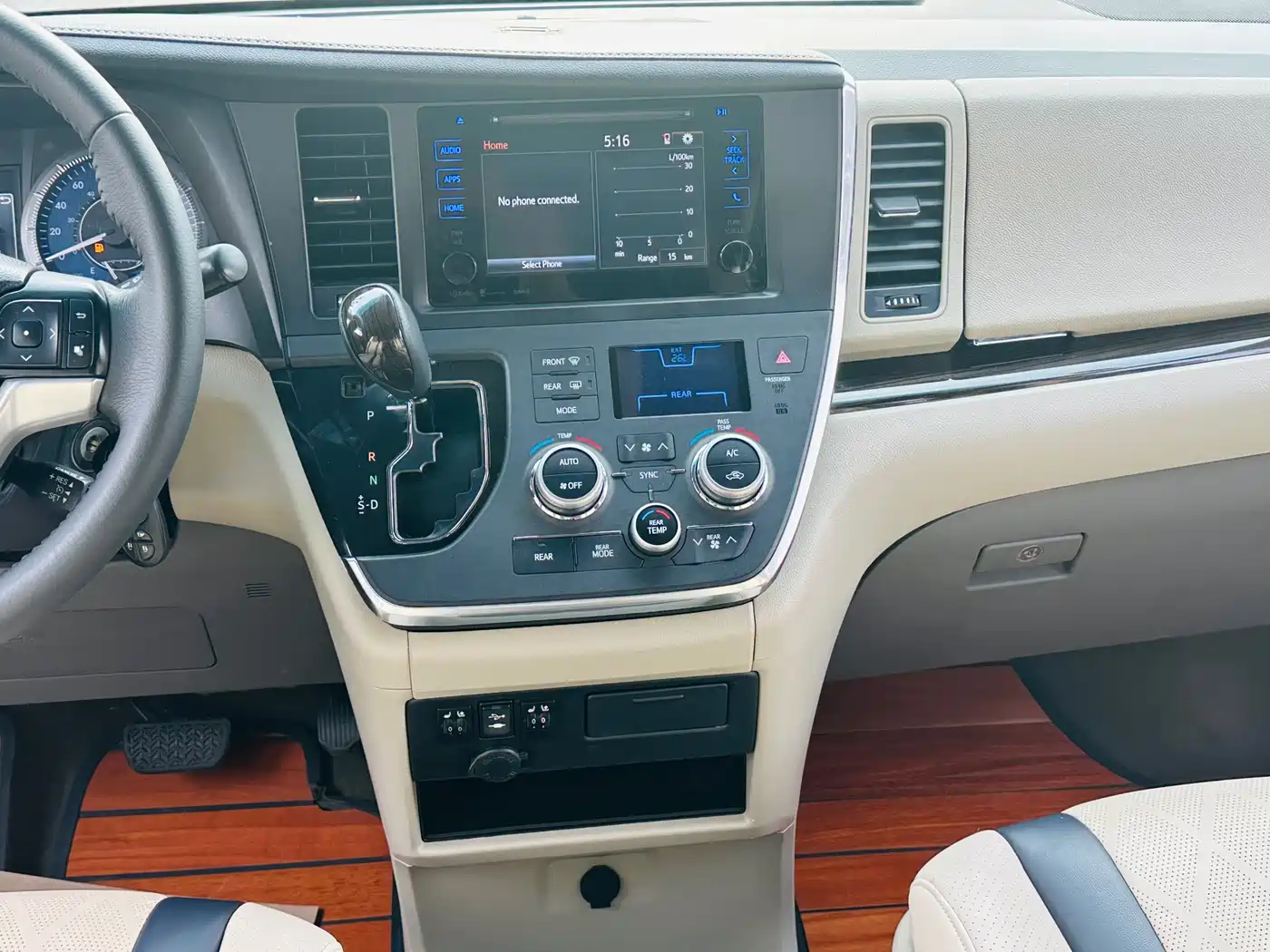 Toyota Sienna 2015 3.5L 2WD L фото 18