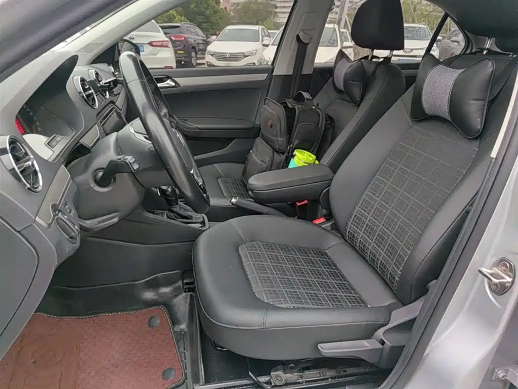 Volkswagen Jetta 2019 Dream Edition 1.5L Auto Comfort фото 15