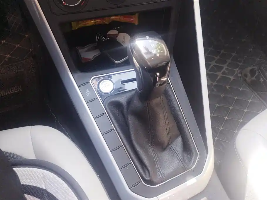 Volkswagen Polo 2021 Plus 1.5L Automatic Colorful Tech Edition фото 16