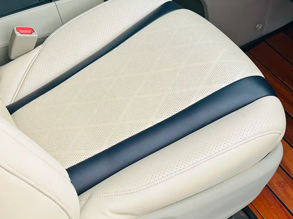 Toyota Sienna 2015 3.5L 2WD L фото 21