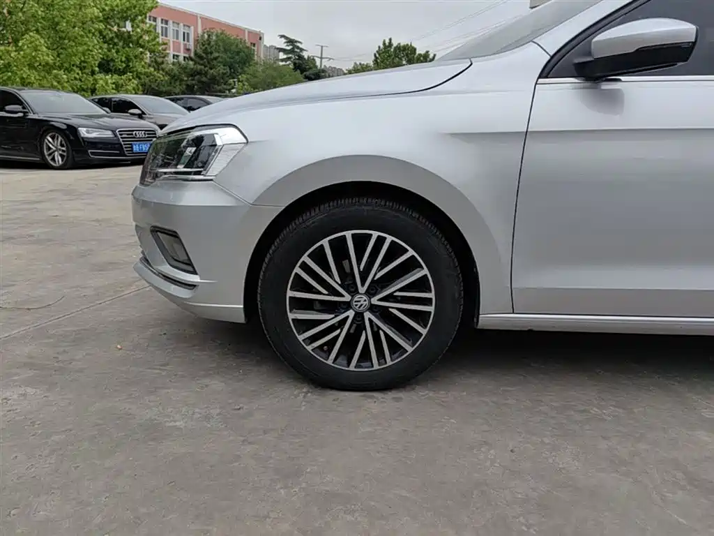 Volkswagen Jetta 2019 Dream Edition 1.5L Auto Comfort фото 23