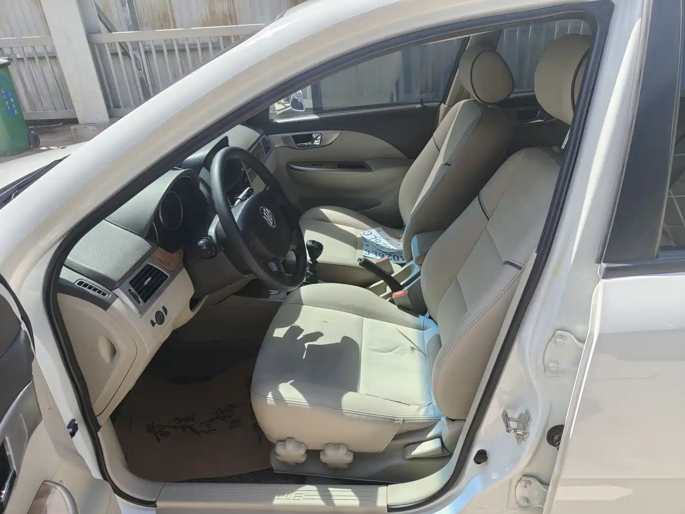 Buick Excelle 2015 1.5L Manual Classic фото 5