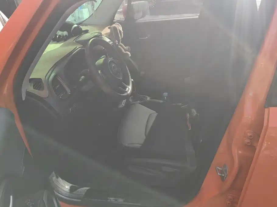 Jeep Renegade 2019 2018 Connected Large Screen Edition 180T Automatic High Energy