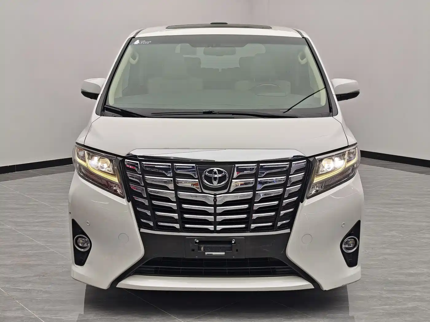 Toyota Alphard 2015 3.5L Luxury Edition фото 2
