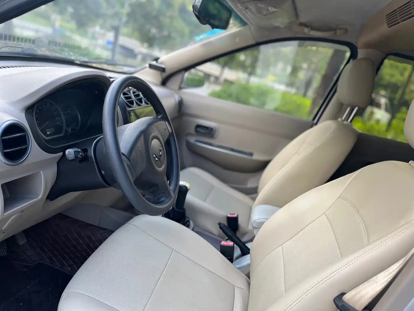 Wuling Motors Wuling Hongguang 2014 2014 1.5L S Luxury