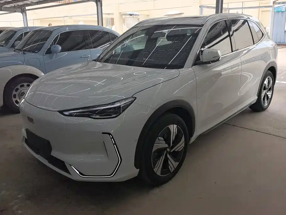 Фото 1 - Geely Galaxy Galaxy E5