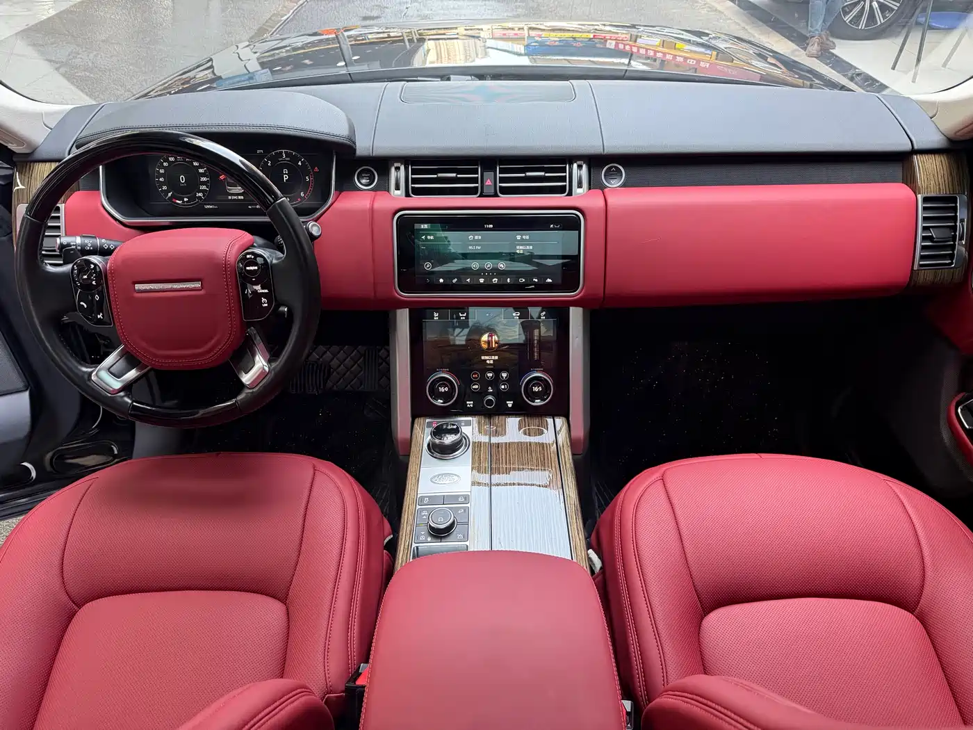 Land Rover Range Rover 2019 3.0 SCV6 Heritage Edition фото 12