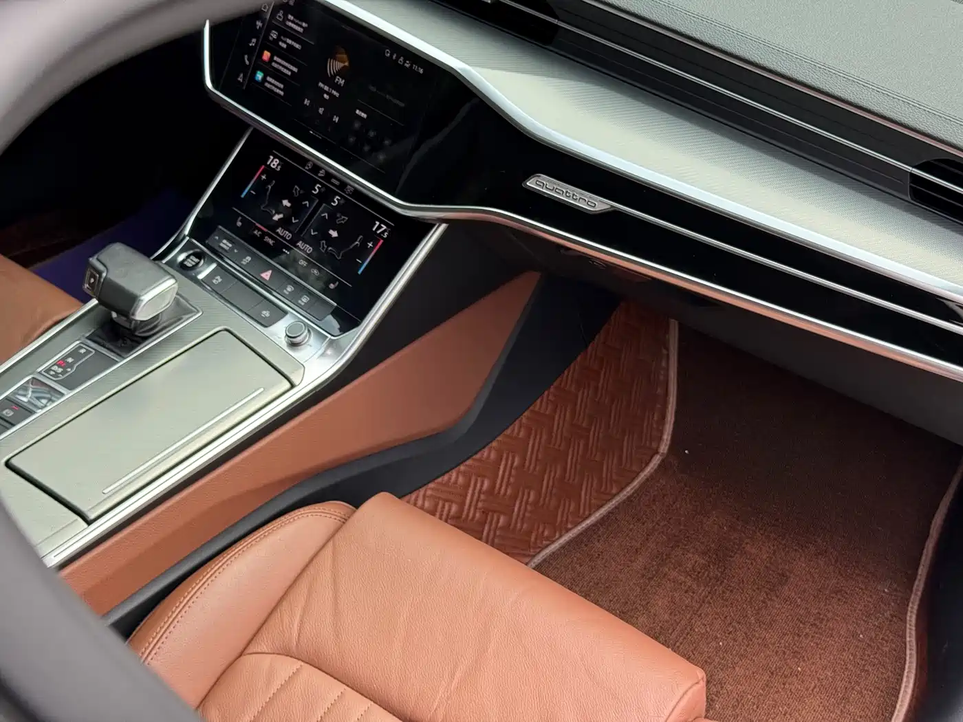 Фото 34 - Audi A6L