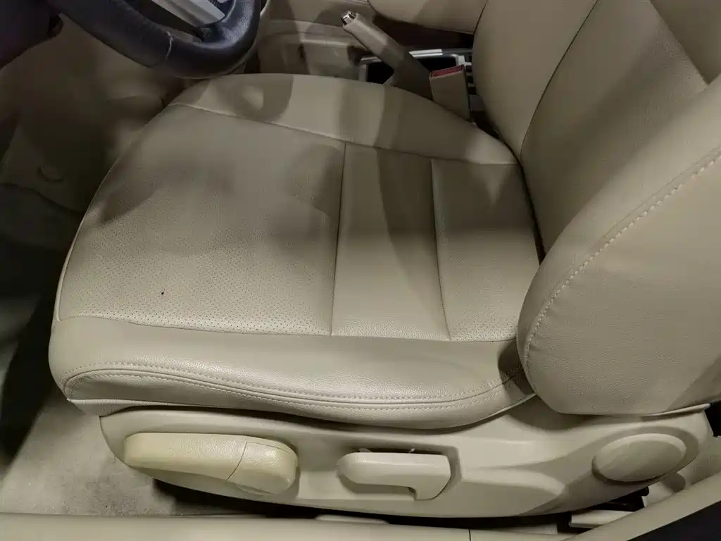 Haval H6 2011 2.0L Manual 2WD Elite Edition фото 20