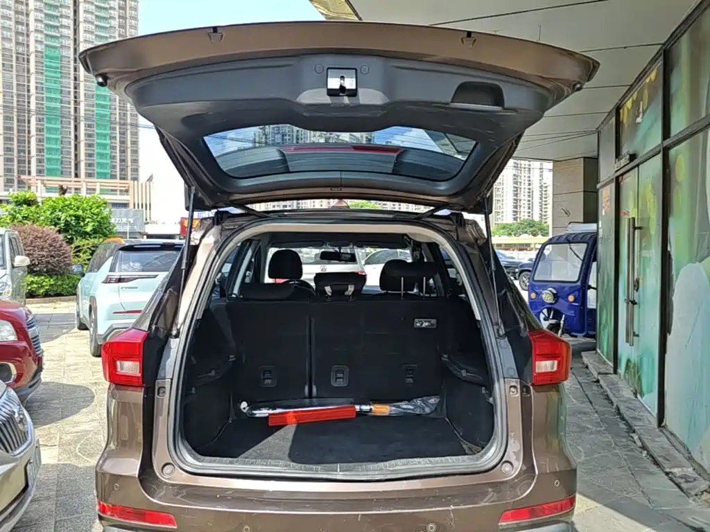 Фото 19 - Haval M6