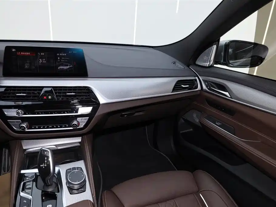 BMW 6 Series GT 2019 630i M Sport Grand Tourer Edition фото 29