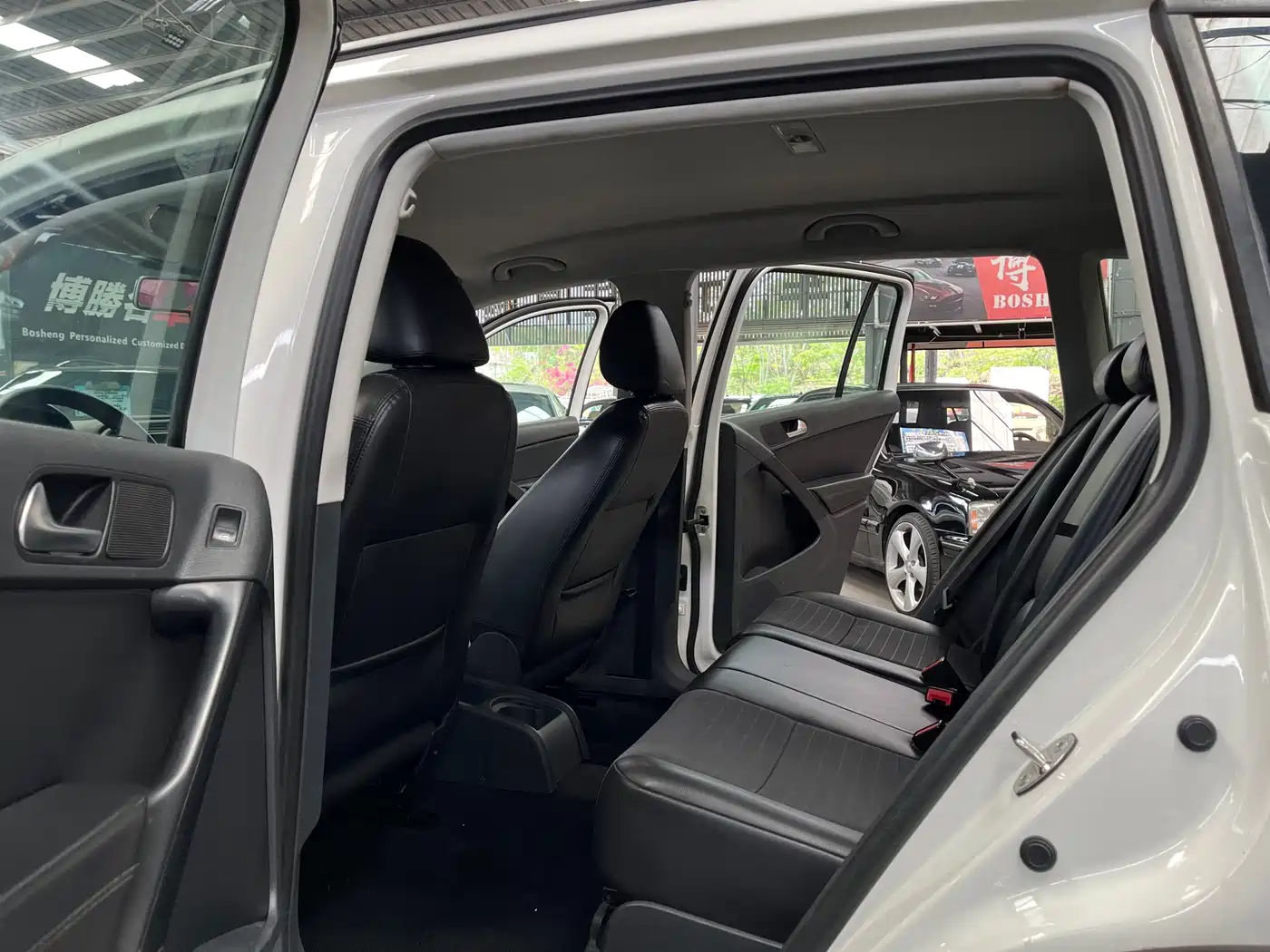 Volkswagen Tiguan 2013 1.8TSI Auto 2WD Trend Edition фото 19