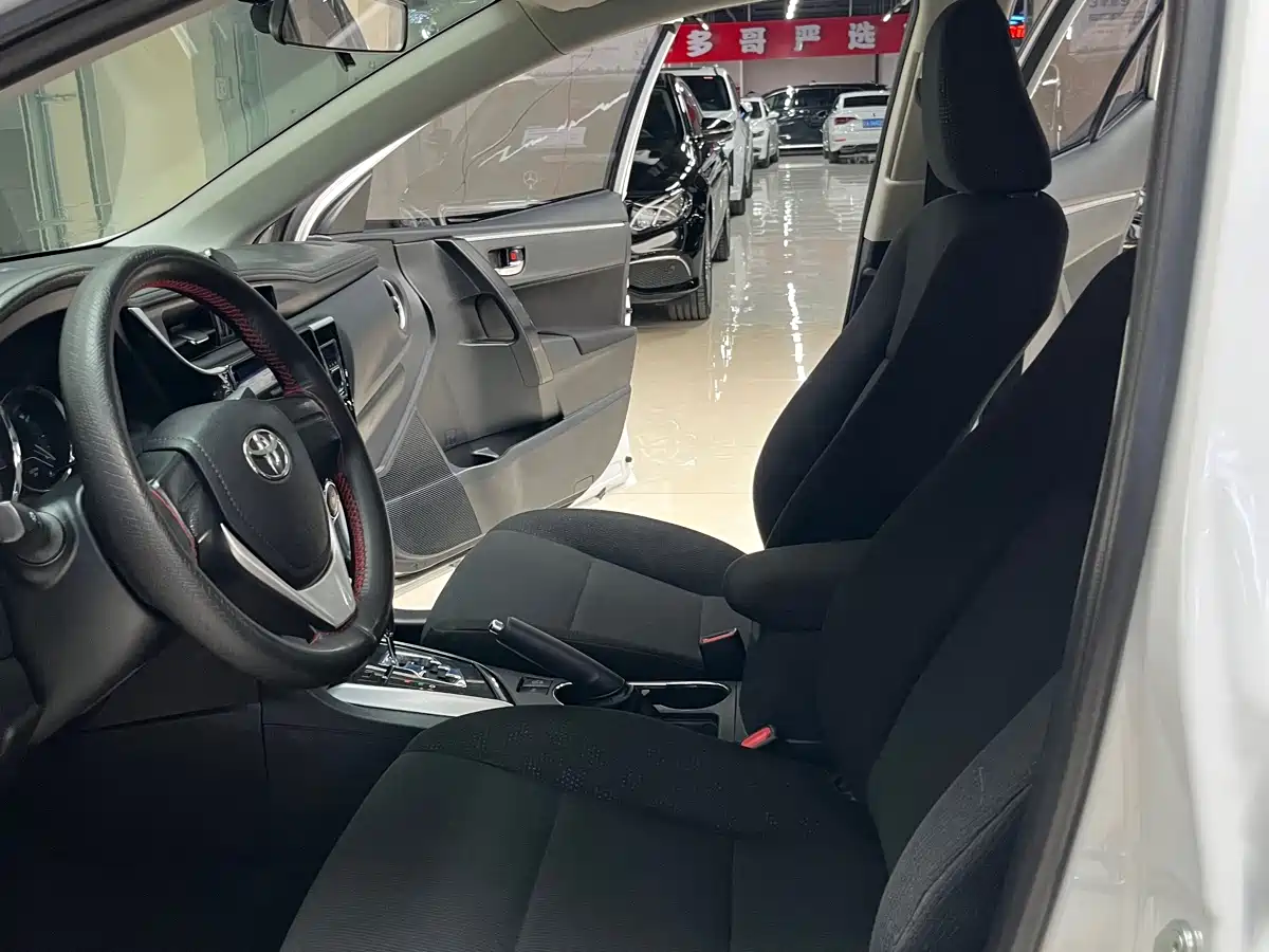 Toyota Corolla 2017 Facelift 1.2T S-CVT GL фото 9