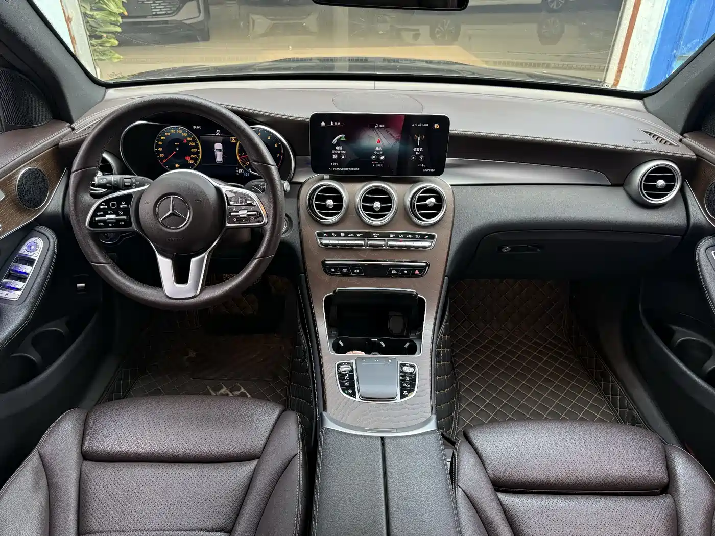 Mercedes-Benz GLC 2022 Facelift II GLC 260 L 4MATIC Luxury фото 7