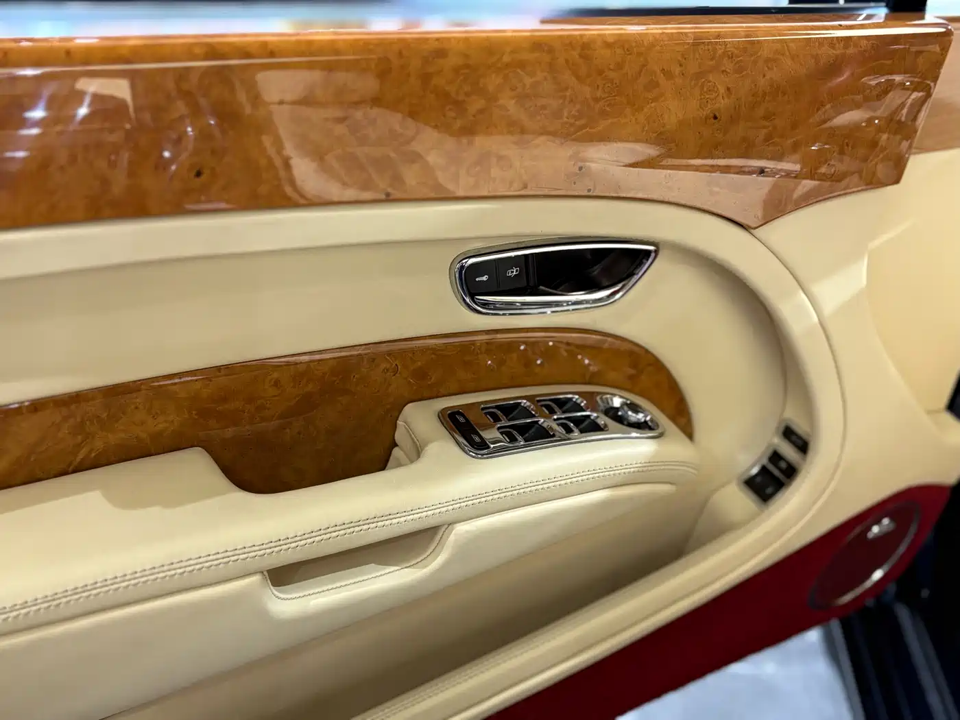Bentley Mulsanne 2013 6.8T Mulliner Special Edition фото 9