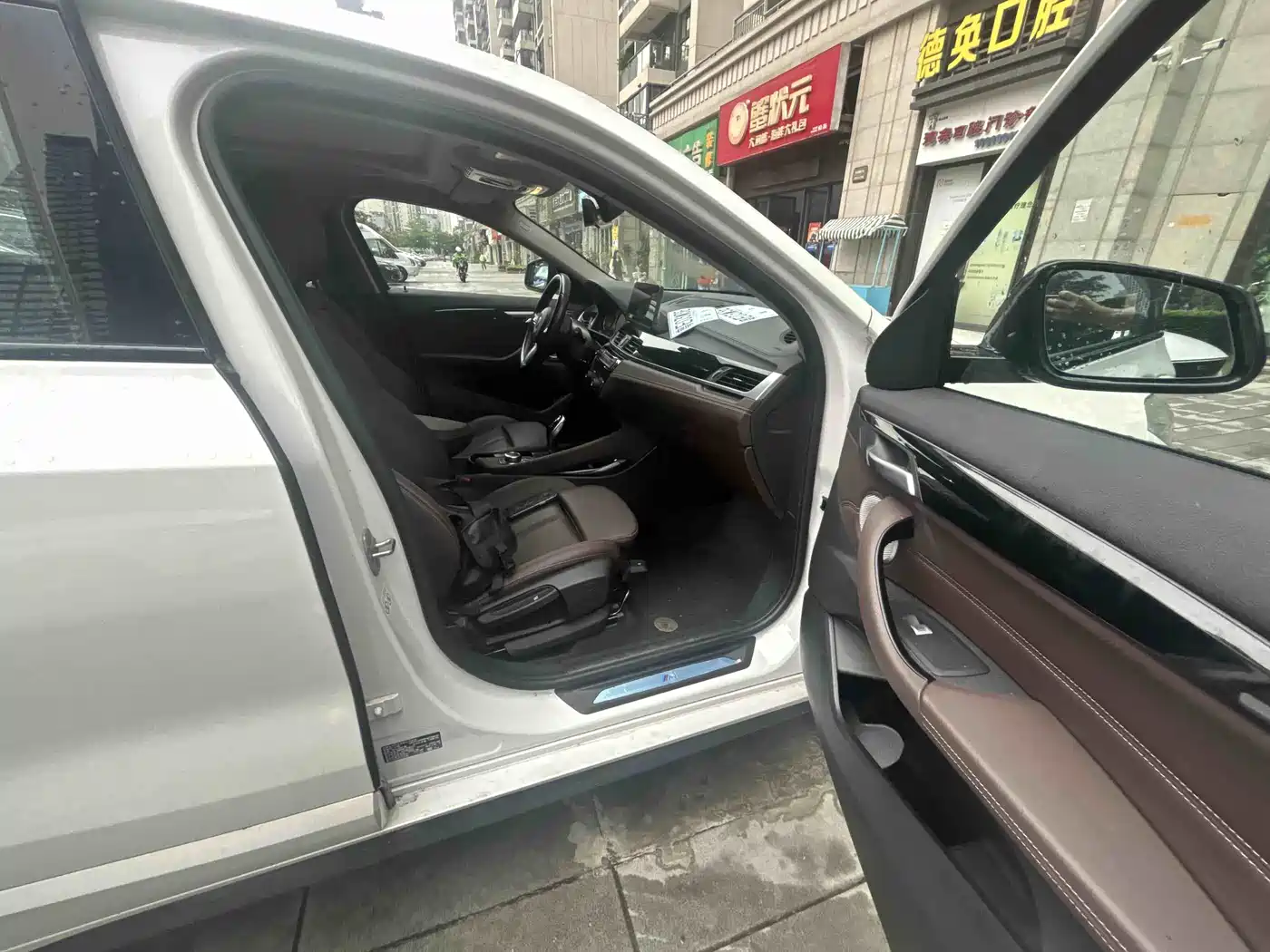 BMW X2 2023 sDrive25i M Sport Shadow Edition фото 15