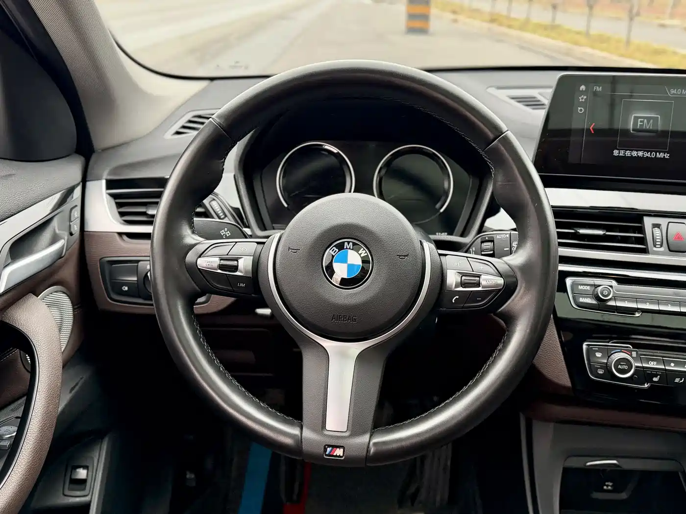 BMW X1 2022 sDrive25Li Leading фото 6