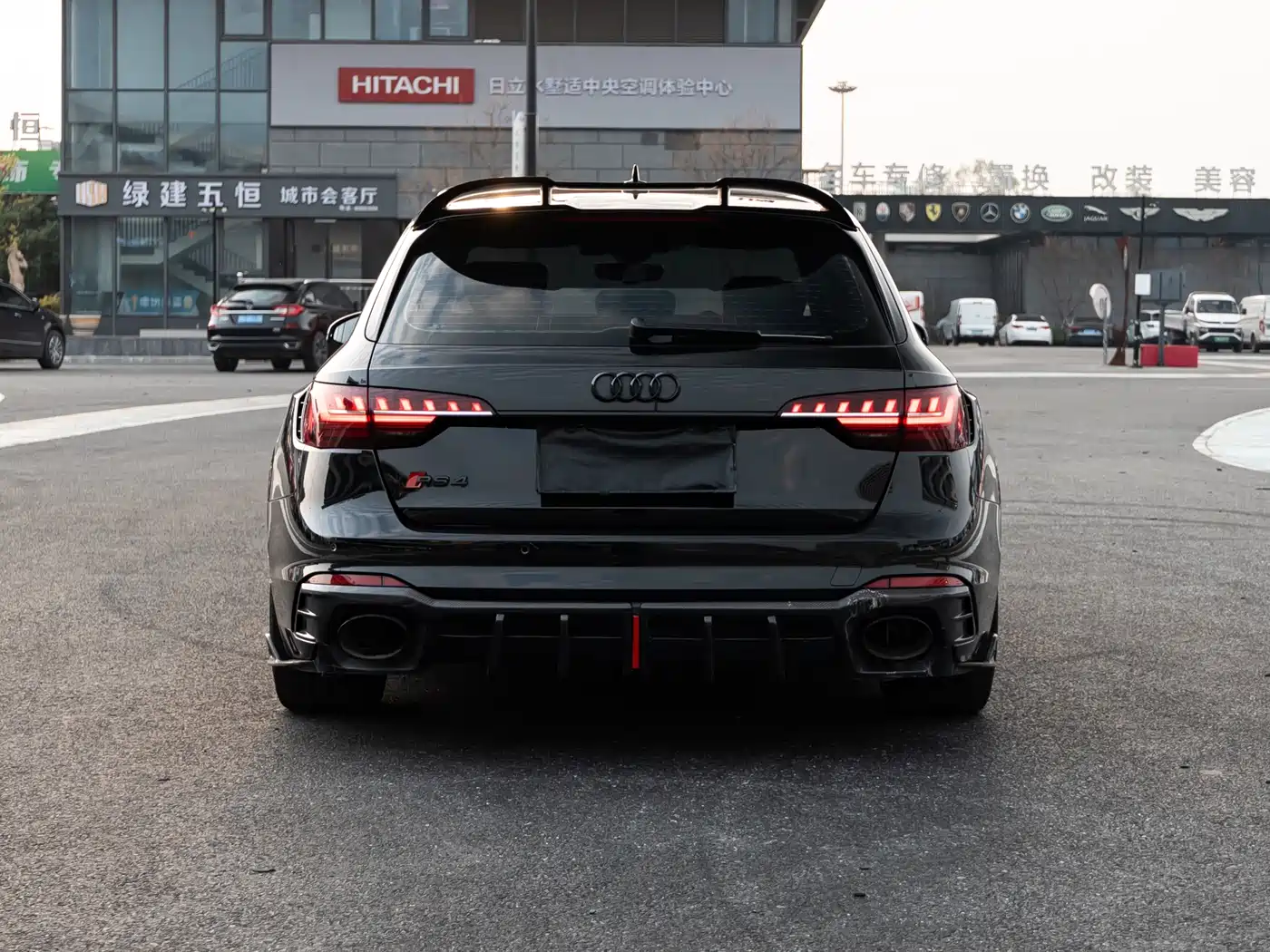 Audi RS 4 2023 RS4 Avant Regular Edition фото 8