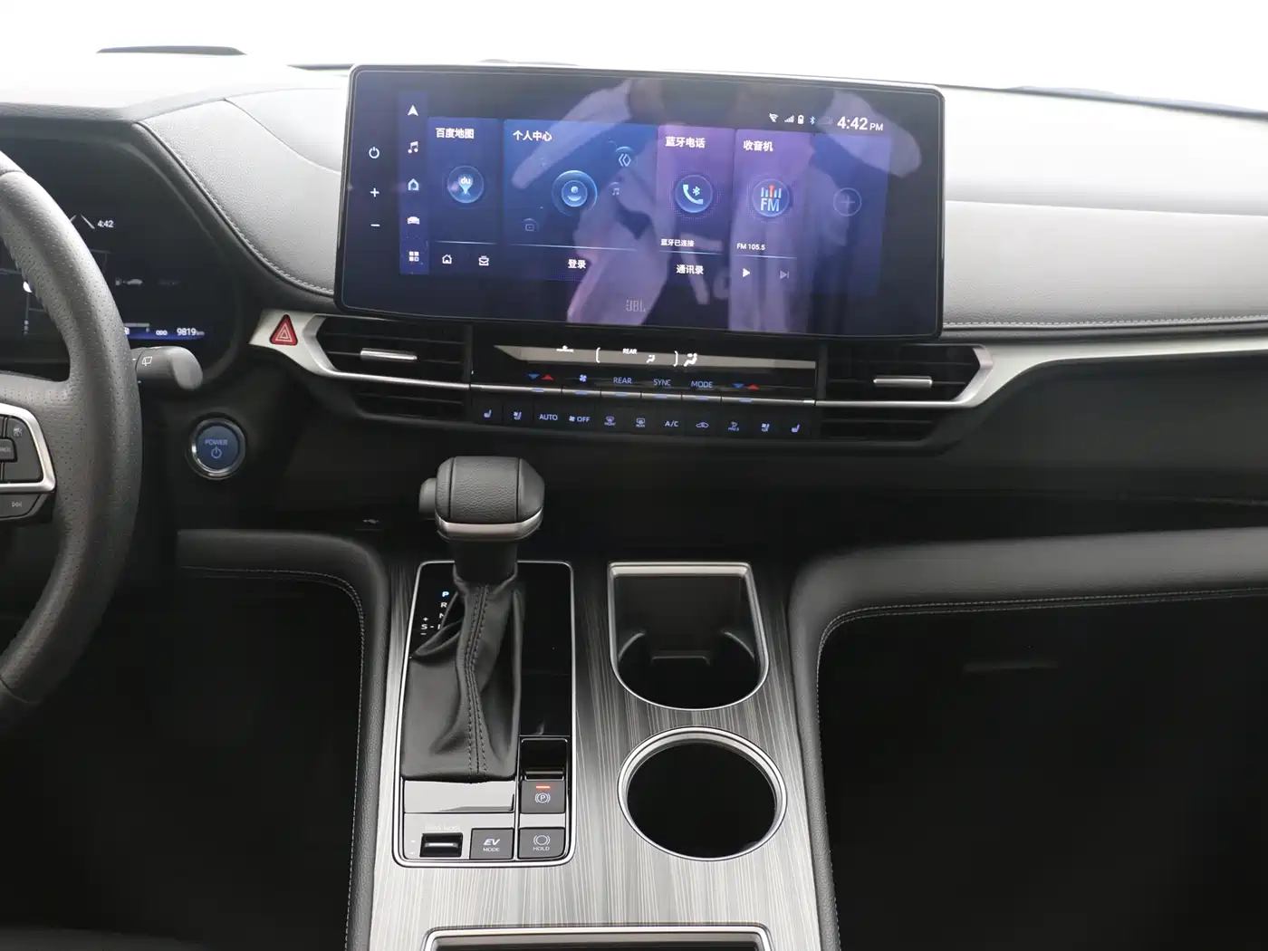 Toyota Sienna 2021 2.5L Hybrid Platinum Edition фото 7
