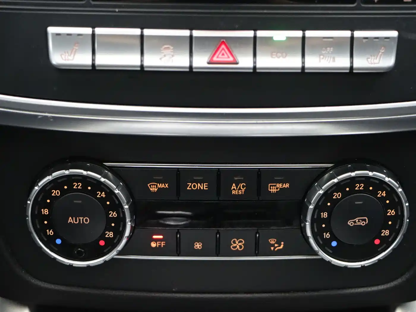 Mercedes-Benz M-Class 2014 ML 320 4MATIC фото 13