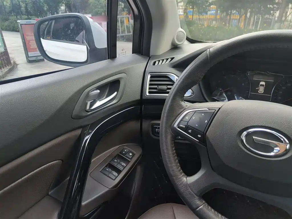 GAC Trumpchi Trumpchi GS4 2017 235T Automatic 2WD Luxury Smart Connected Edition фото 16