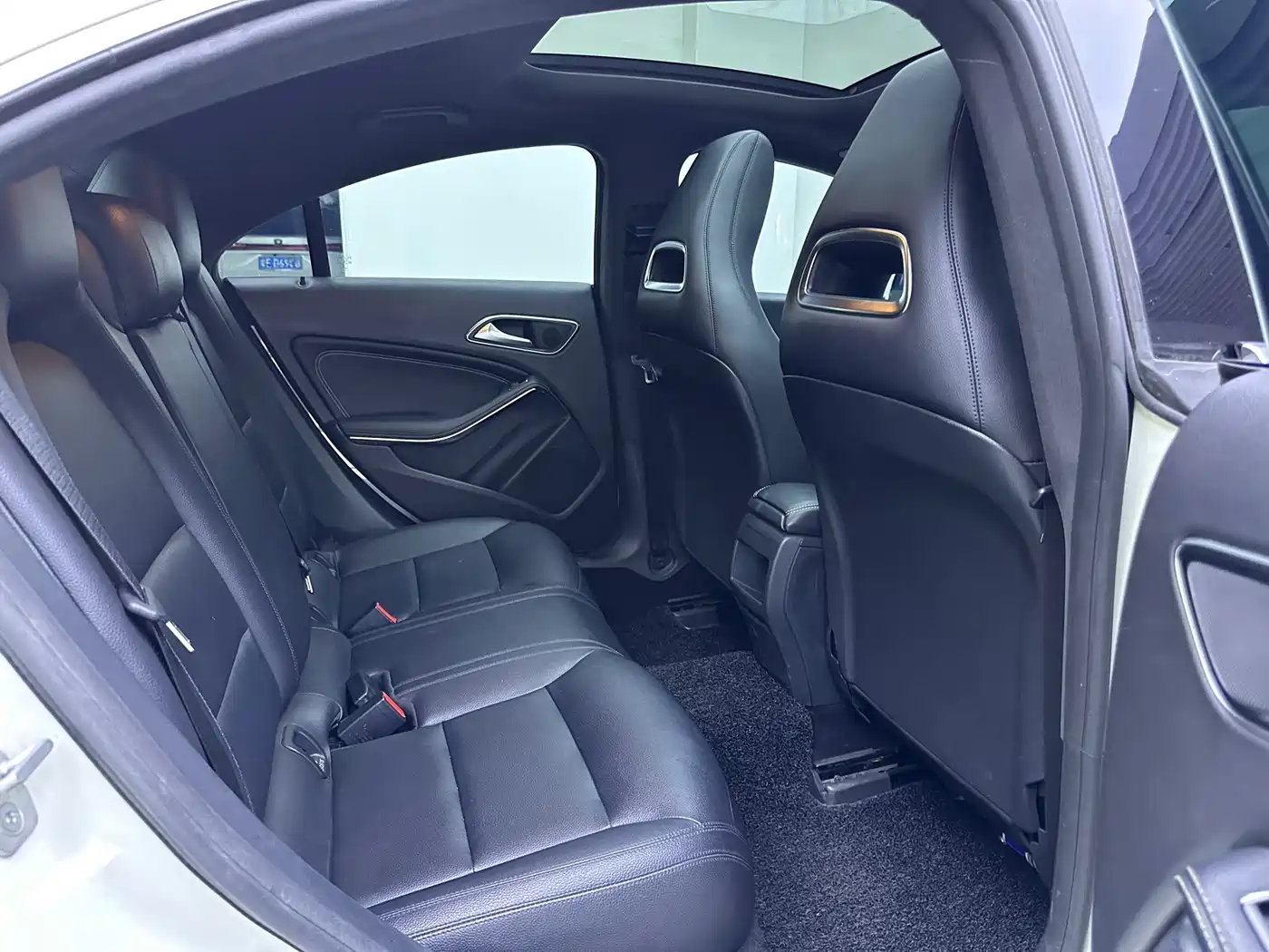 Mercedes-Benz CLA (Import) 2015 CLA 200 фото 13