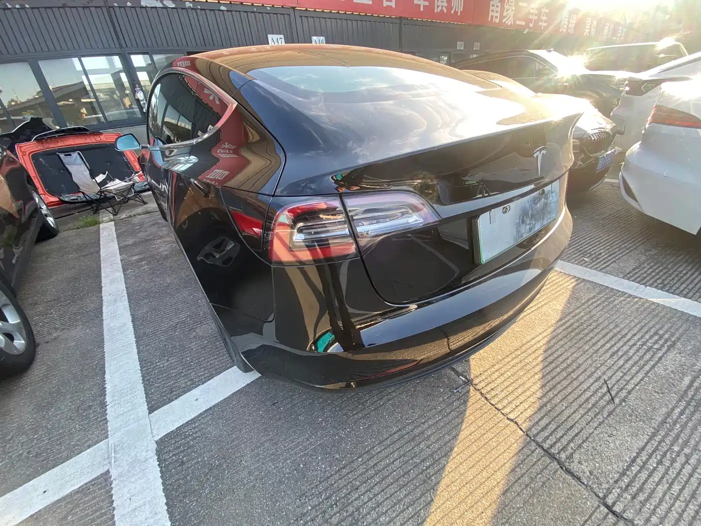 TESLA MODEL 3