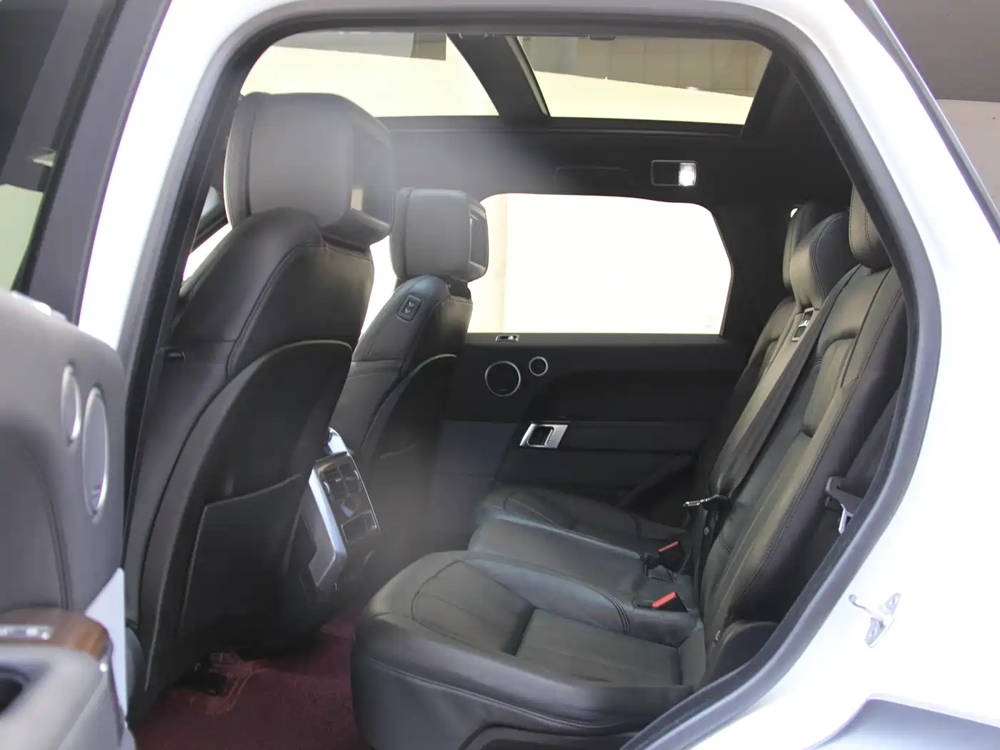 Land Rover Range Rover Sport PHEV 2018 Model P400e фото 12