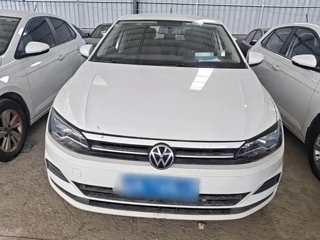 VOLKSWAGEN POLO