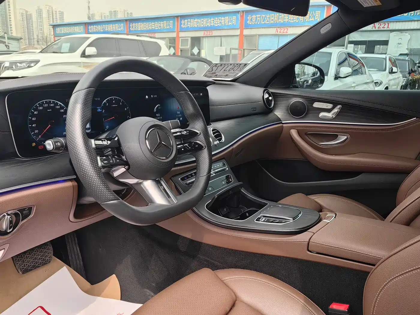 MERCEDES-BENZ E CLASS