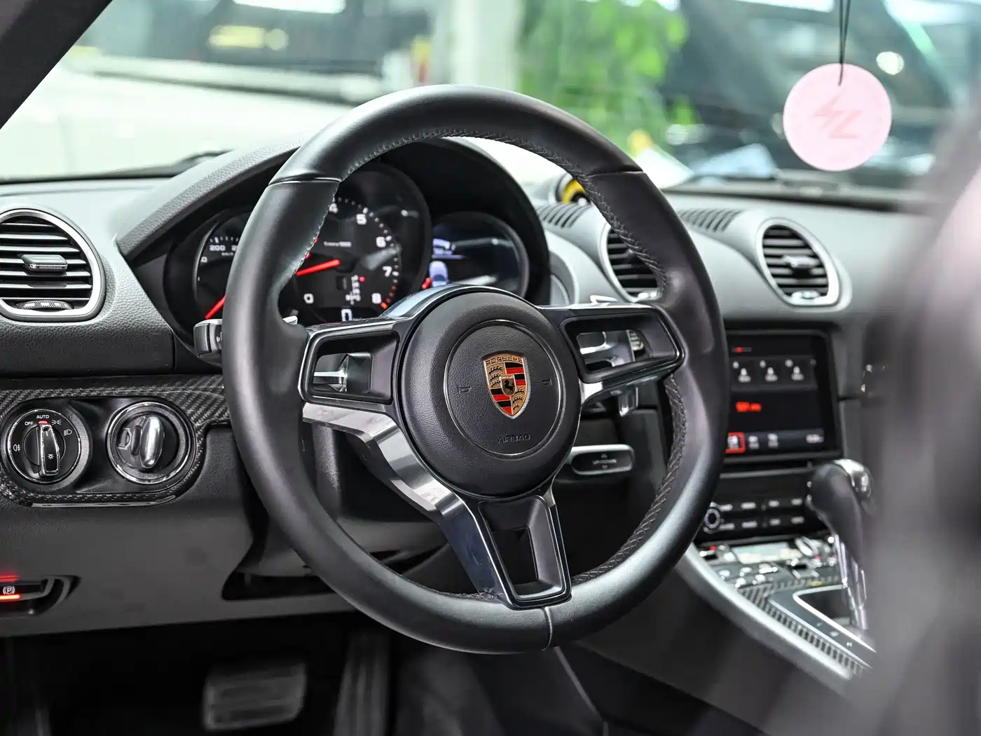Porsche 718 2018 Cayman 2.0T фото 10