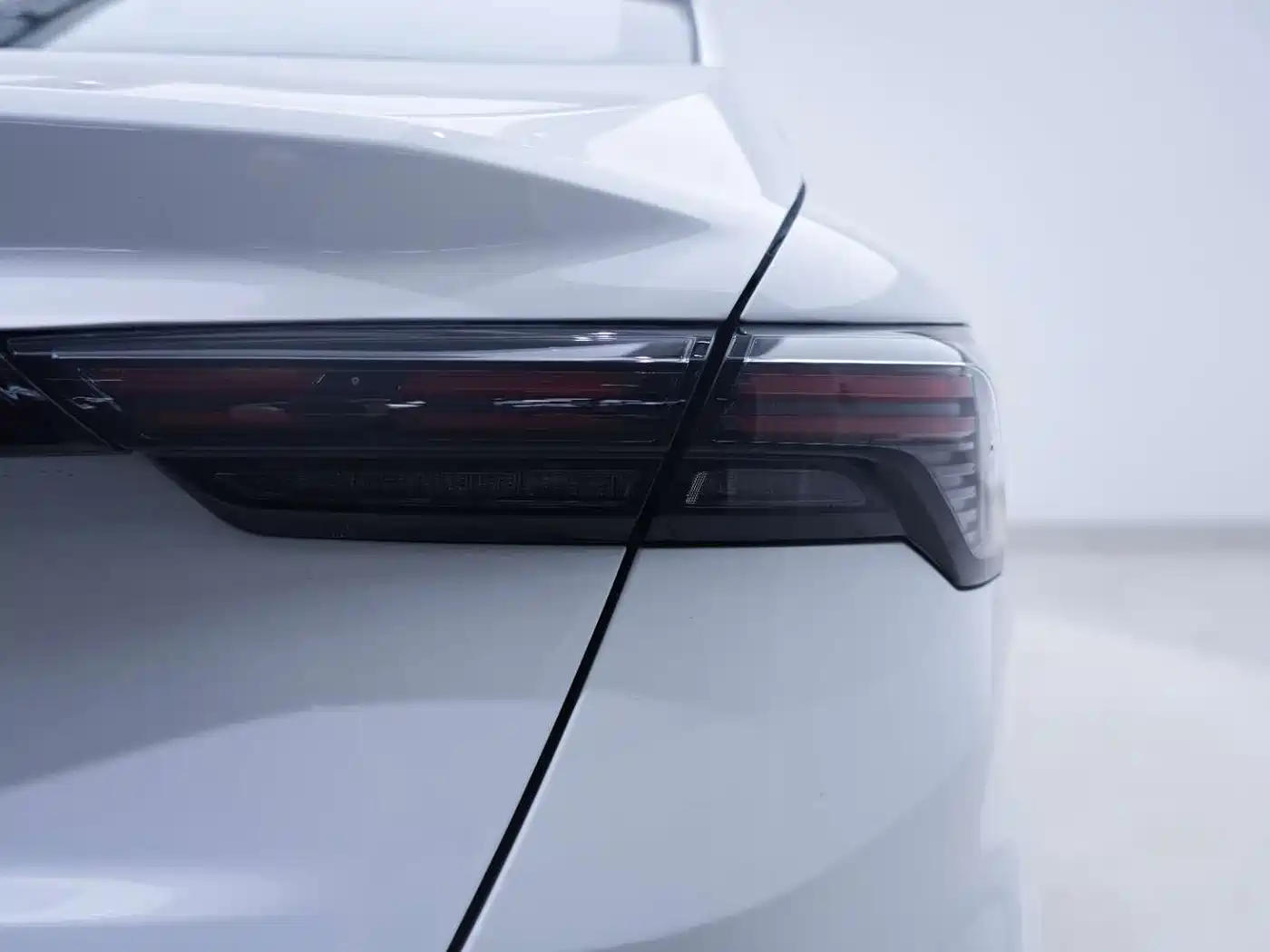 GEELY AUTOMOBILE BINRUI