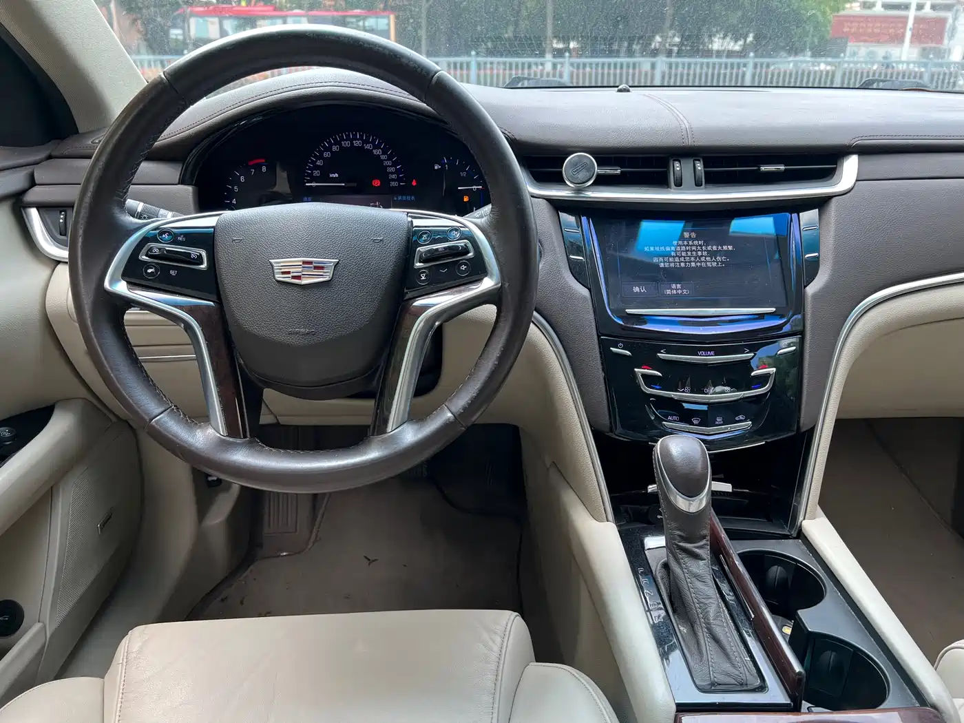 Cadillac XTS 2016 28T Technology фото 10