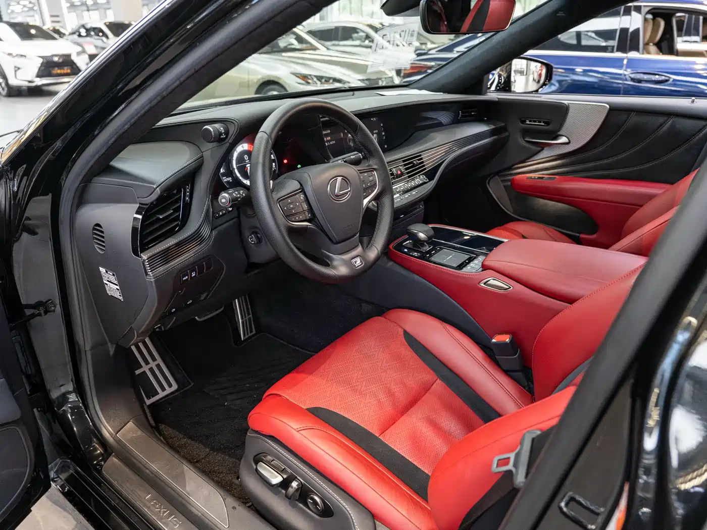 Lexus LS 2018 500h F SPORT China V фото 9
