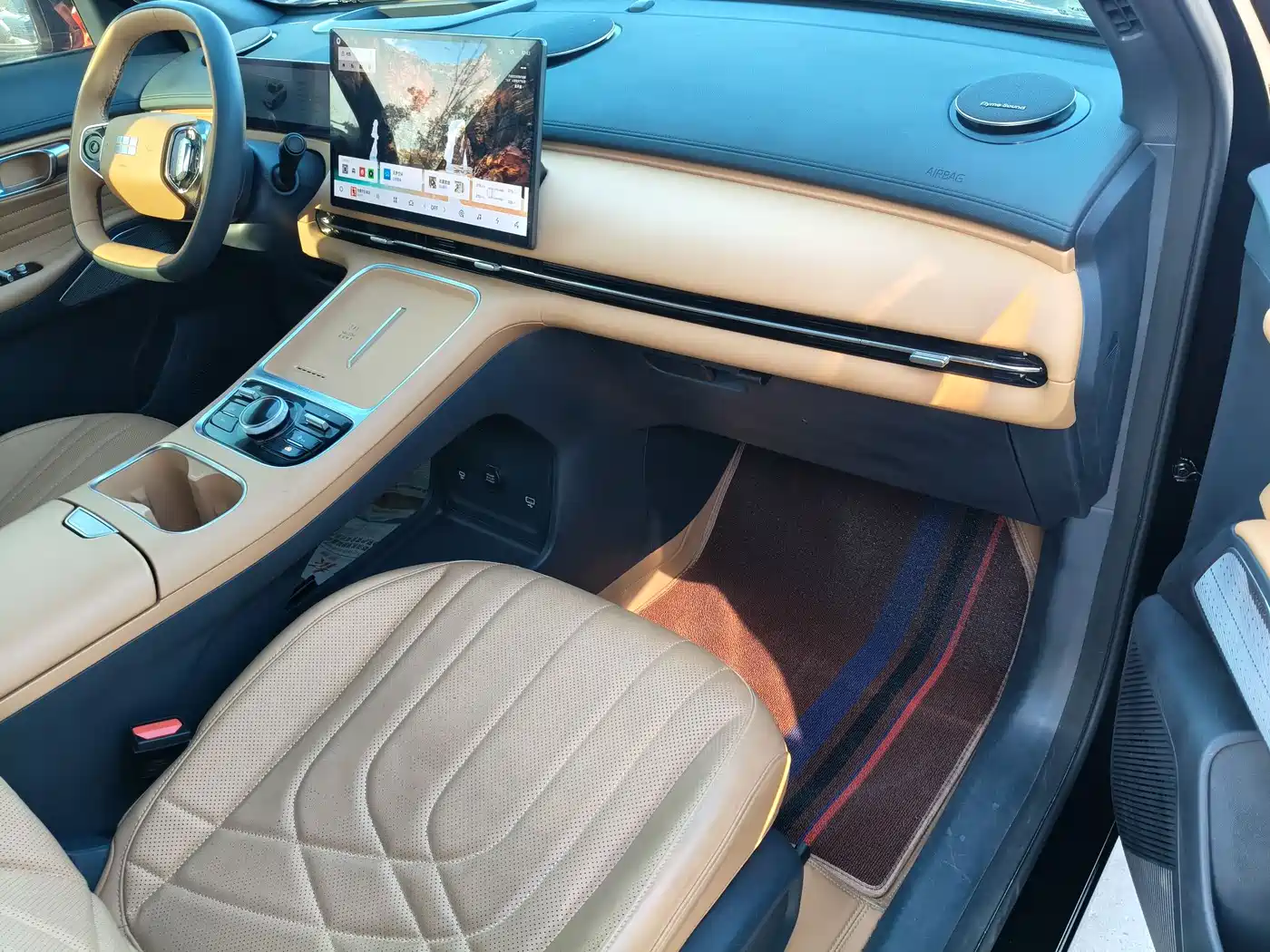 Geely Galaxy Galaxy Starship 7 EM-i 2025 Model 120km Voyage+ Edition фото 9