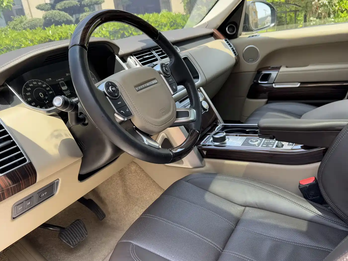 Land Rover Range Rover 2017 3.0 SC V6 Vogue фото 9