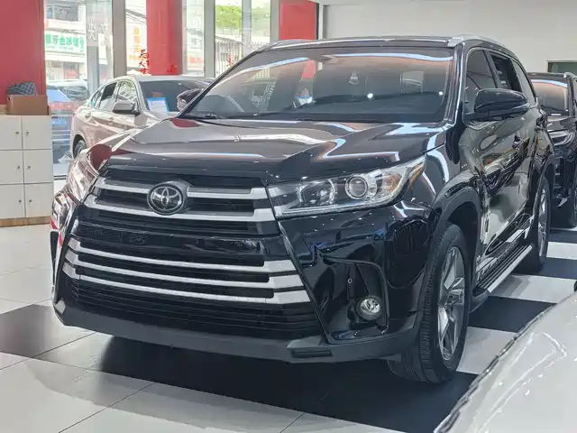 TOYOTA HIGHLANDER