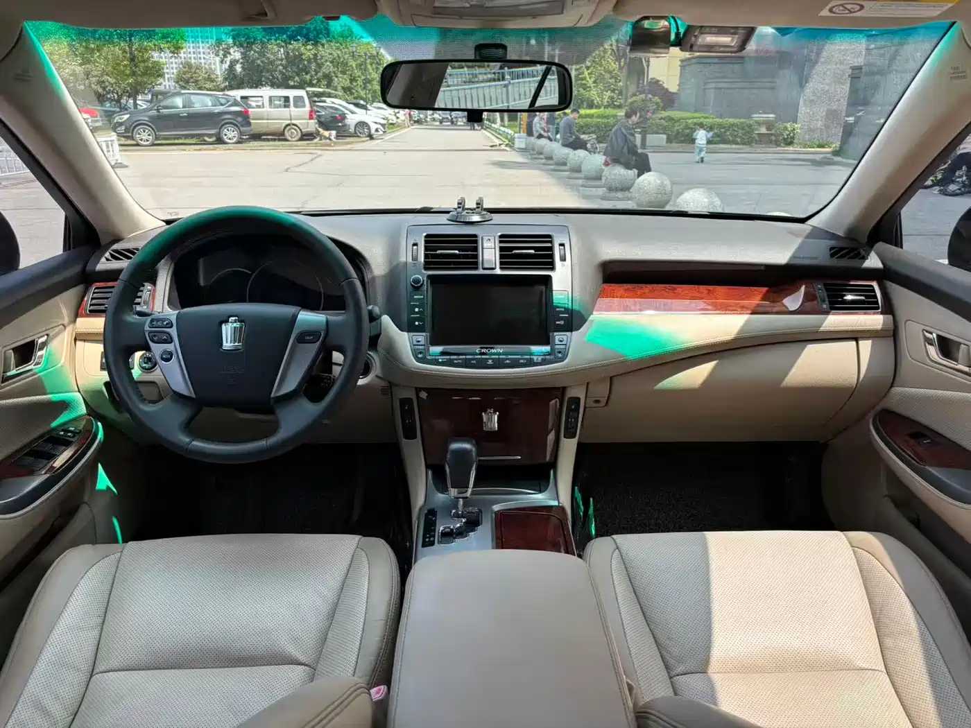 Toyota Crown 2012 2.5L Royal Leather Edition фото 9